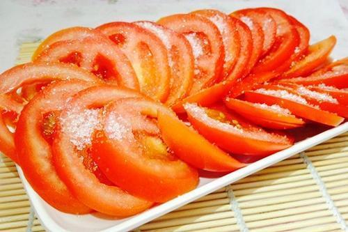 西红柿和蜂蜜可以一起吃吗西红柿拌蜂蜜能减肥吗