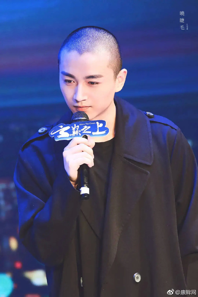 男明星形态各异的发际线看光头的造型最一目了然