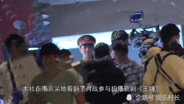 肖战|肖战拍戏军装造型曝光，面露大笑走出低谷，被黑粉起诉大后天开庭传新消息