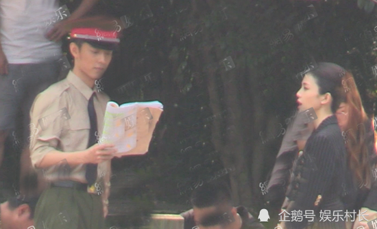 肖战|肖战拍戏军装造型曝光，面露大笑走出低谷，被黑粉起诉大后天开庭传新消息