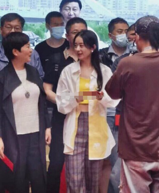 赵丽颖|赵丽颖露脐装开机生图曝光，14年后合作郑晓龙未变样