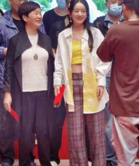 赵丽颖|赵丽颖露脐装开机生图曝光，14年后合作郑晓龙未变样