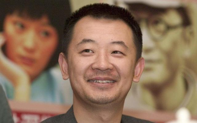 黄海波|黄海波疑不再复出，转幕后和美女演员开设表演班，场地简陋显心酸