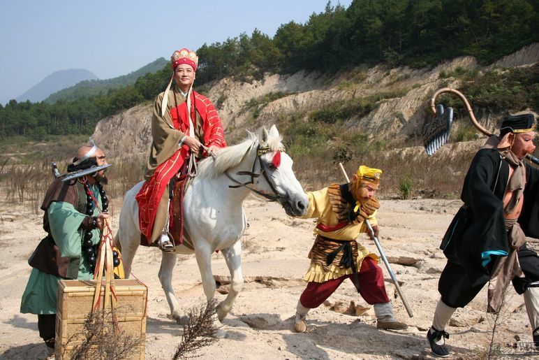 白龙马|《西游记》五号主角“白龙马”下场凄凉，晚年沦为景区赚钱工具