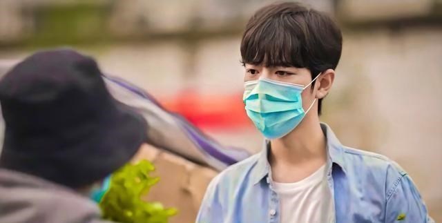 星推荐|粉丝注意了！肖战《星推荐》首播后，央视还有4次重播