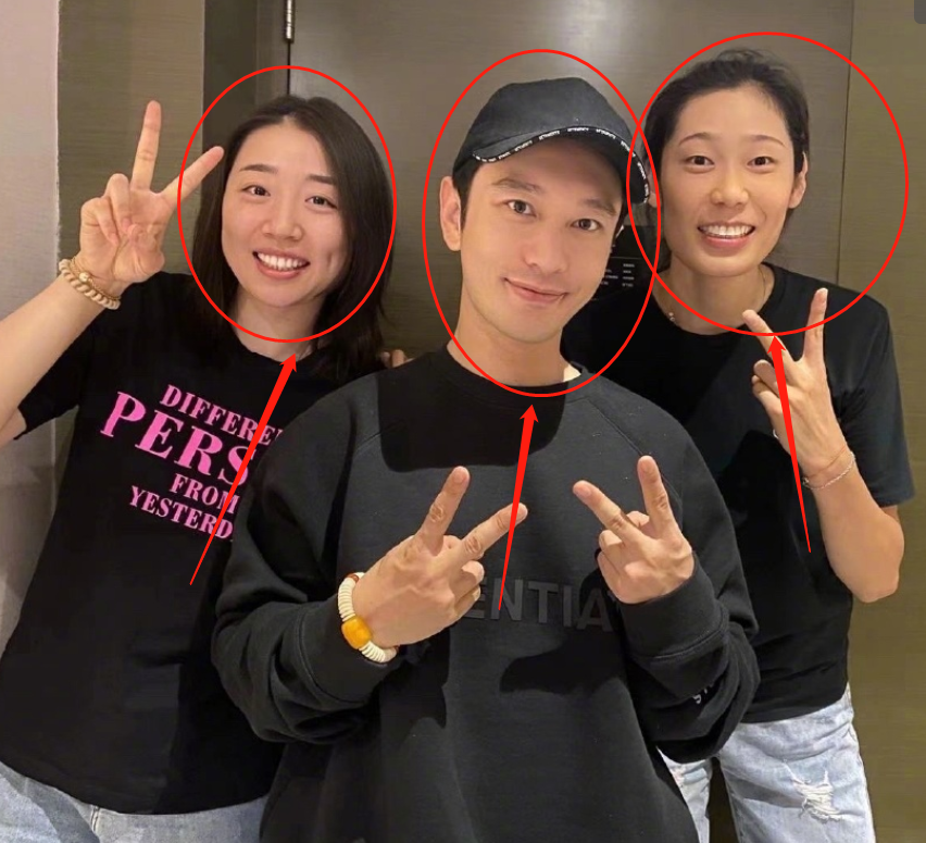 黄晓明|《夺冠》将上映，黄晓明与女排成员合影，我却在关注黄晓明的身高