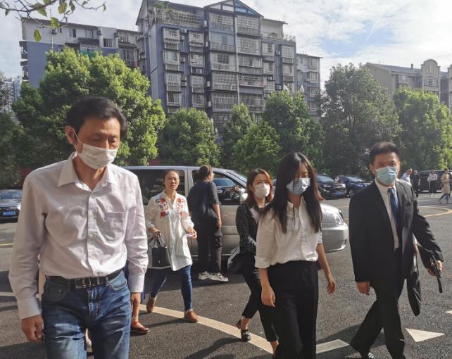 马明弘|谭松韵母亲被撞案宣判，肇事者父亲称曾道歉，律师：他没一点悔意