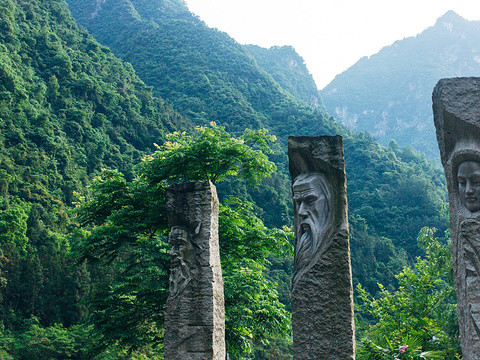 神农架林区|原始森林最深处：神农架，真的存在“野人”吗？