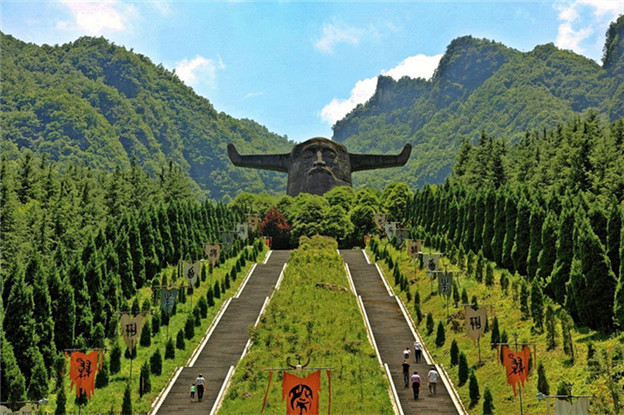 神农架林区|原始森林最深处：神农架，真的存在“野人”吗？