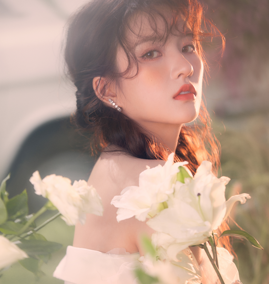 硬糖少女|硬糖少女绿野仙踪大片，陈卓璇似仙女下凡，我却被张艺凡美到了