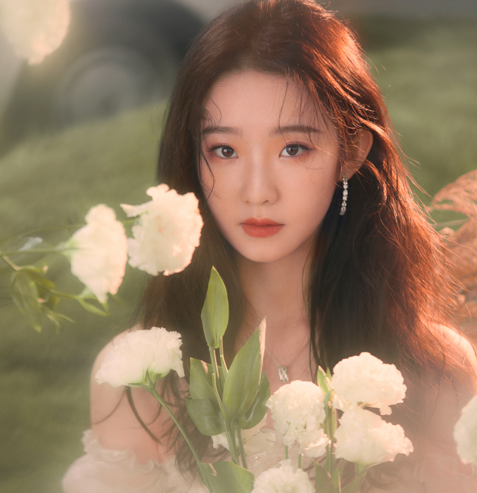 硬糖少女|硬糖少女绿野仙踪大片，陈卓璇似仙女下凡，我却被张艺凡美到了