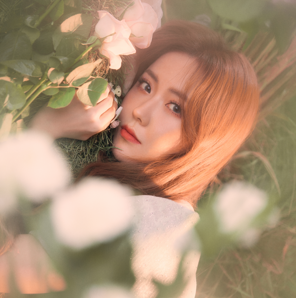 硬糖少女|硬糖少女绿野仙踪大片，陈卓璇似仙女下凡，我却被张艺凡美到了