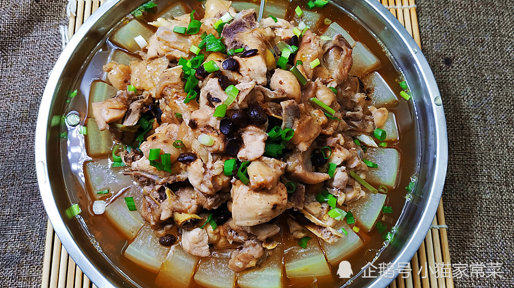 烹饪小贴士—— 这道"冬瓜蒸鸡肉"是一道美味和口感最佳的清淡