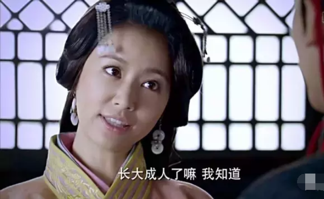 刘晓庆|继《隋唐》后，65岁刘晓庆再演少女，旗袍装老态尽显被网友吐槽