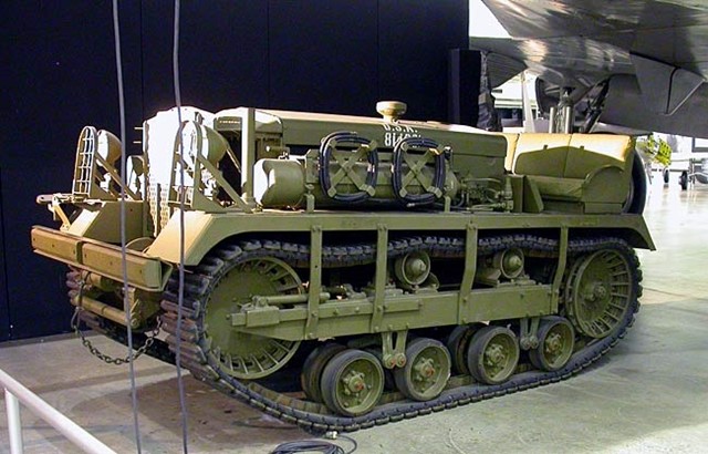 二战m5坦克歼击车美国也有拖拉机改装的武器就是防护太差