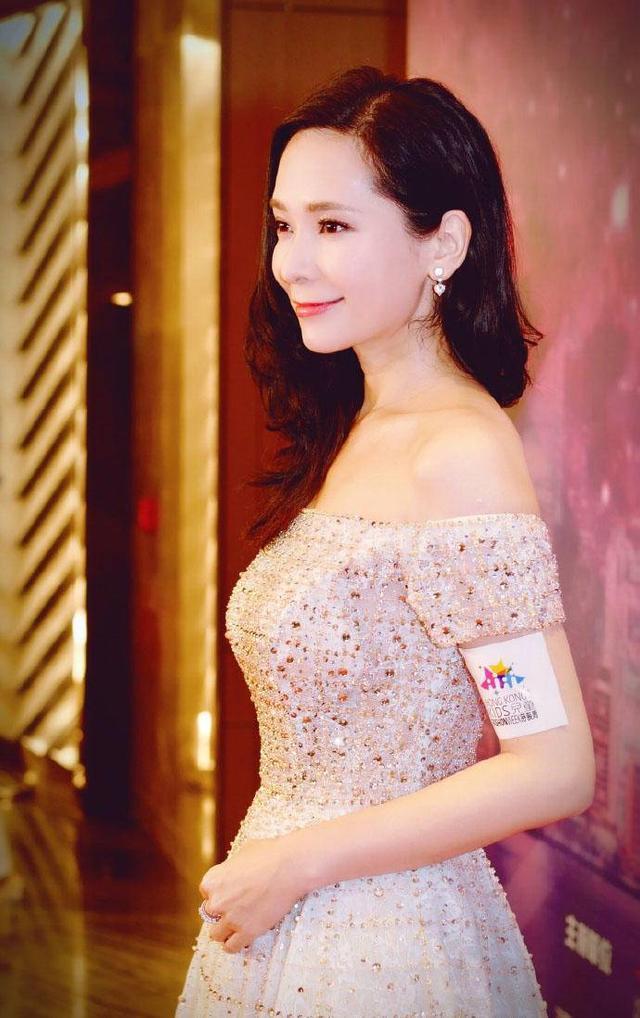 从tvb绯闻女王到回归平凡郭羡妮三个月完成华丽转身