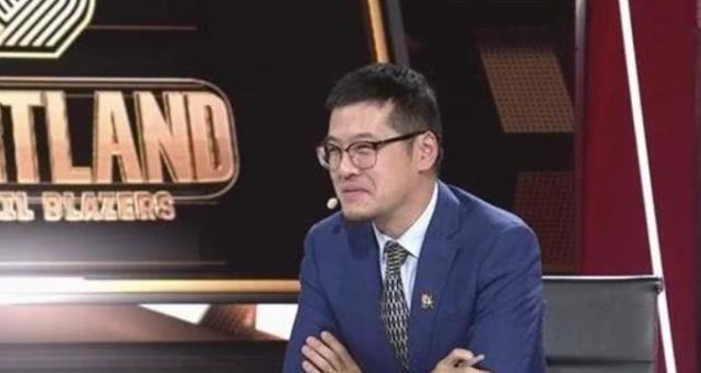 杨毅的生活有多豪 带妻女度假住一晚8万七星级酒店 金主送豪车 杨毅 Nba