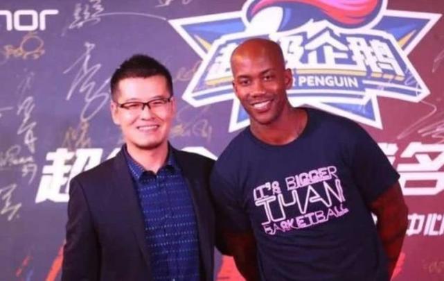 杨毅的生活有多豪 带妻女度假住一晚8万七星级酒店 金主送豪车 腾讯网