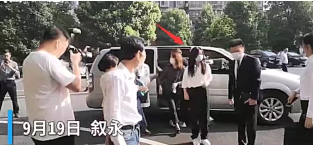谭松韵|谭松韵疲惫现身法庭，母亲被撞案一审判决，肇事者被判六年