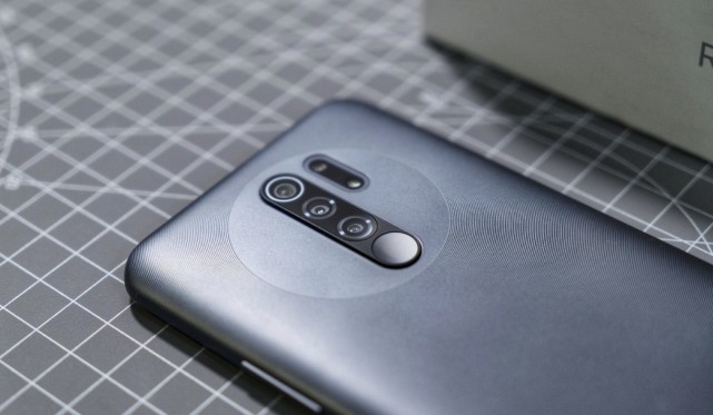 最强百元机20万跑分后置四射5020毫安时仅有799