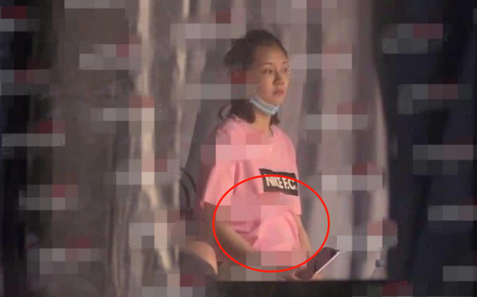 郑恺|郑恺老婆苗苗晒九宫格大秀画工，临近产期全素颜出镜，状态超好