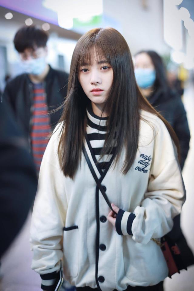 鞠婧祎|鞠婧祎不愧是千年美女，看到她cos的“玉兔精”：这颜值没谁了