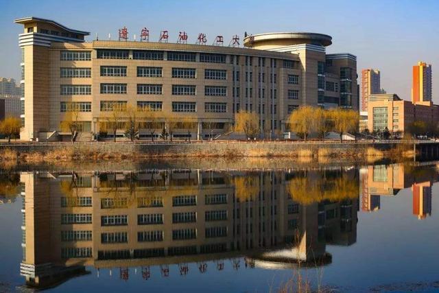 工科大學錄取分數排名_2024年格但斯克工業大學錄取分數線（2024各省份錄取分數線及位次排名）_工業大學排名及分數線