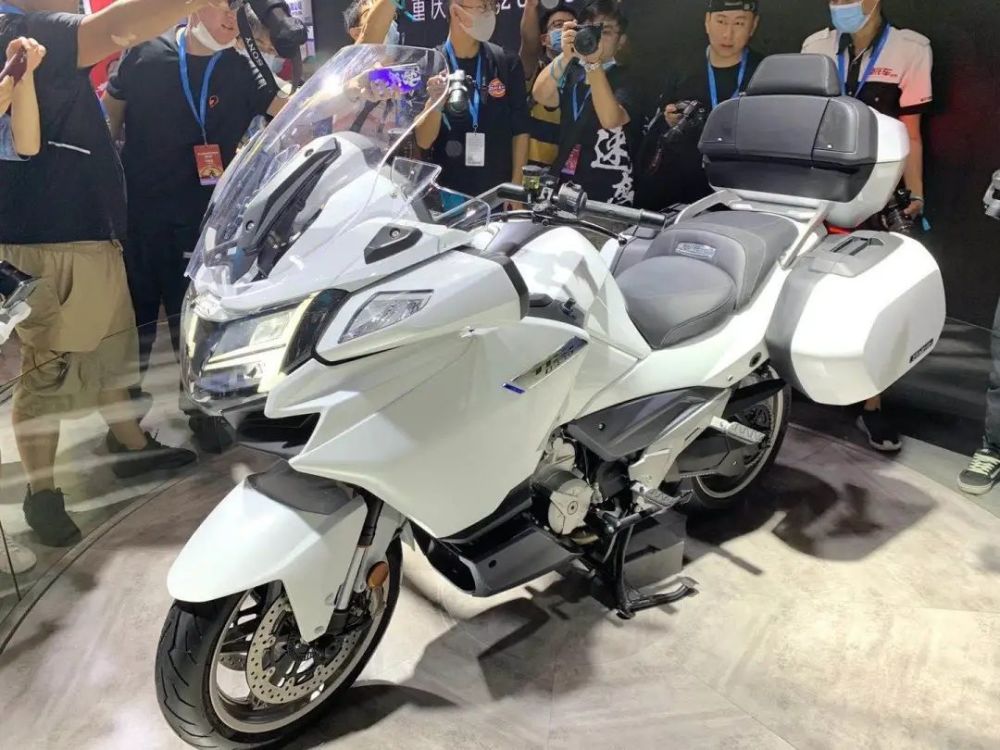 春风公升国宾民用版1250trg亮相配置豪华明年上半年发布