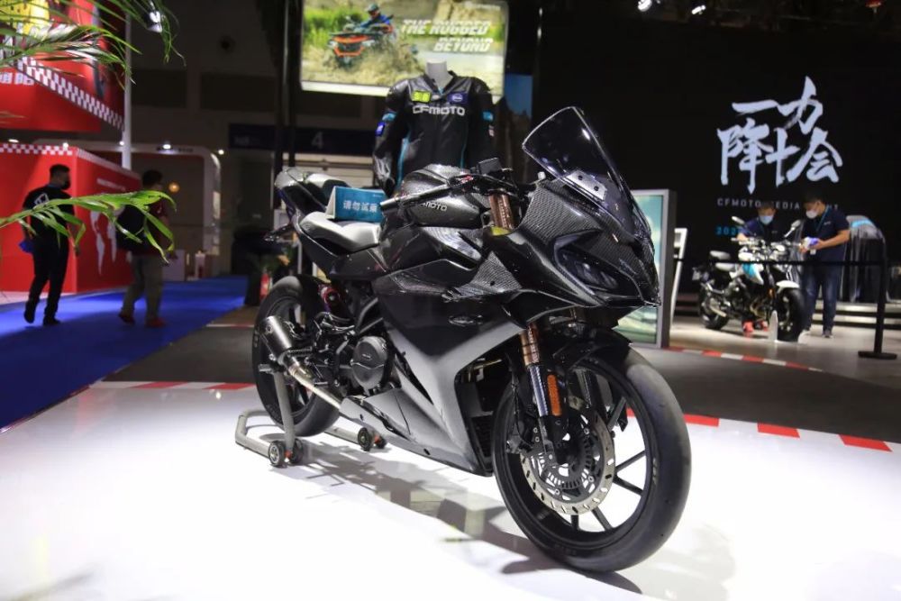 2020摩博会春风1250trg亮相国产最大排量公路旅行车预计明年上半年