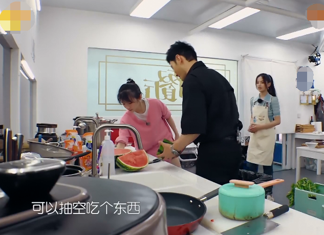 燃烧我的卡路里|黄晓明让杨超越唱卡路里被拒绝，自曝退团后对唱跳很抗拒