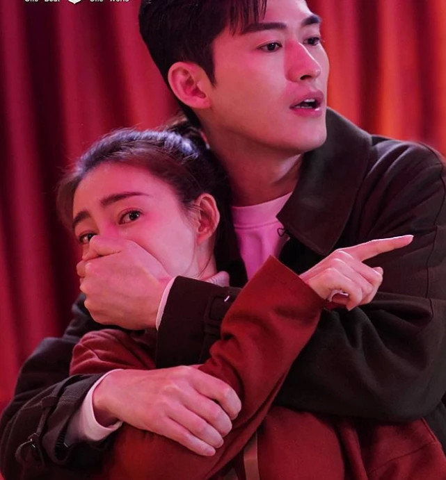 张翰|有种“走老路”叫张翰，穿西装再演霸道总裁，女主太像郑爽了吧？