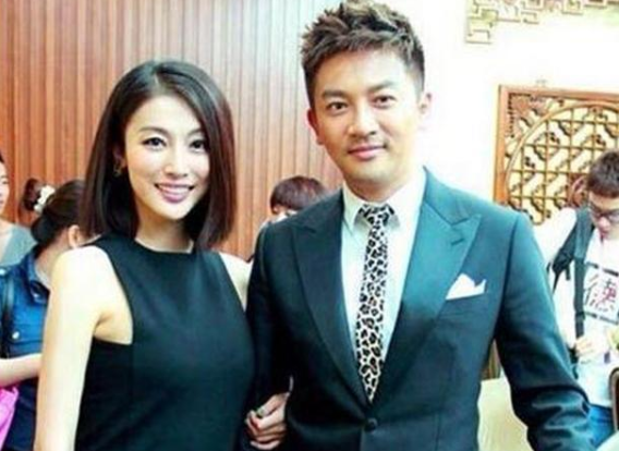 苏有朋|苏有朋结婚10多年，妻子少有露面，结婚照曝光如此惊艳