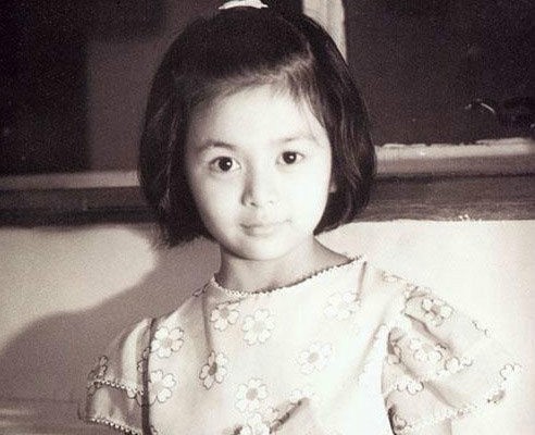 关之琳|关之琳老年生活真精彩，参加派对陪小鲜肉庆祝生日，和鲜肉像同龄