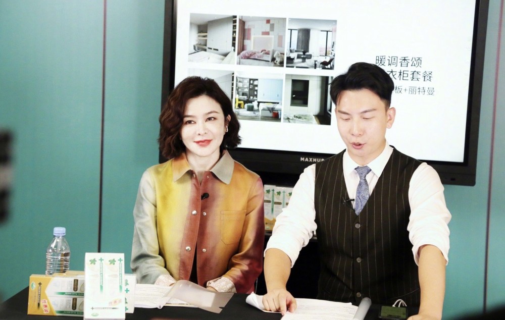 关之琳|关之琳老年生活真精彩，参加派对陪小鲜肉庆祝生日，和鲜肉像同龄