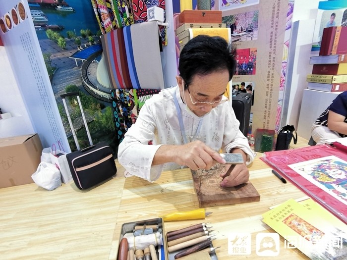 木版年画|不差毫厘的“非遗美”，博览会东昌府木版年画吸睛全场