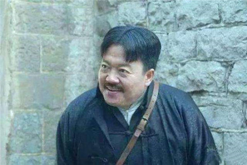 良田|他靠掏粪在北京买100多套房，1500亩良田，却因太嚣张最终被枪决