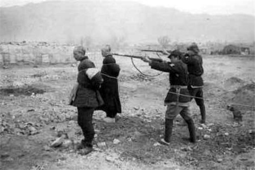 良田|他靠掏粪在北京买100多套房，1500亩良田，却因太嚣张最终被枪决