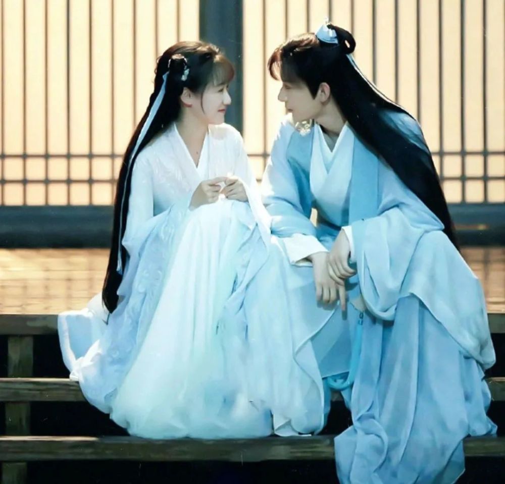 三生三世枕上书|《琉璃》男女主粉再起争执，双方互撕后剧粉评论：简直莫名其妙