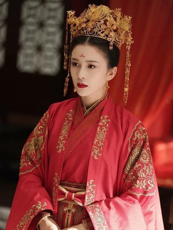 三生三世枕上书|《琉璃》男女主粉再起争执，双方互撕后剧粉评论：简直莫名其妙