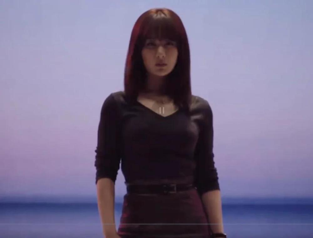 杨紫|杨紫新代言用手替遭嘲讽，高奢珠宝拍出廉价风，网友：太土了