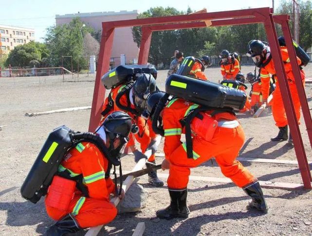 六师这支矿山救护队通过兵团二级标准化考核验收