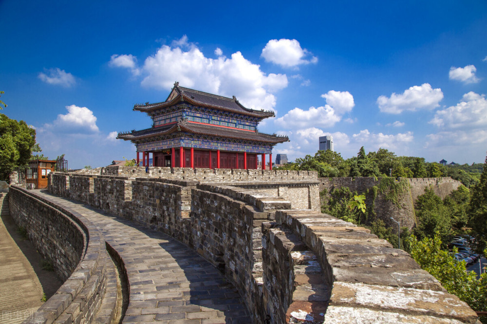 北上广深|中国人均收入前十的城市，北上广深稳居前四，无锡、厦门上榜