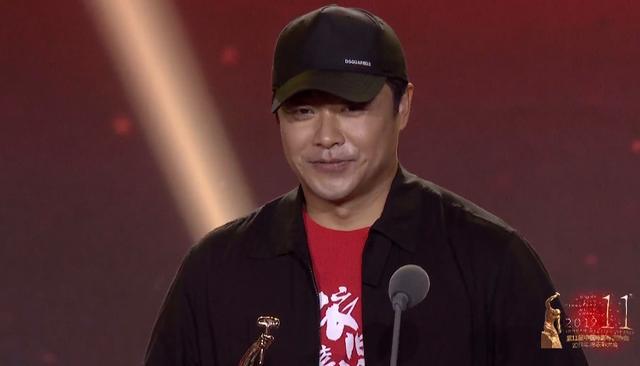 周冬雨|周冬雨再拿影后！打败咏梅被指运气好，导协影帝奖千玺惜败王景春