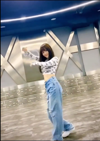 李小璐|李小璐发视频大秀舞蹈，要不是因为那个人，她肯定能参加姐姐团！