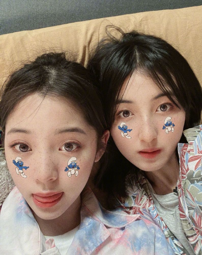 张子枫|张子枫卡点晒美照，显微镜粉丝却看到了伤口，太心疼了