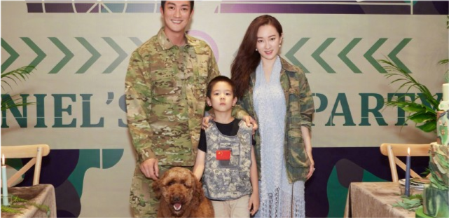 霍思燕|霍思燕晒一家三口亲密照，为儿子嗯哼庆祝七岁生日，杜江的表情亮了