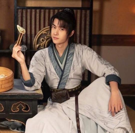 王一博|金鹰奖三轮投票，王一博最喜爱男演员没悬念，要成第二个热巴