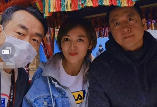 沈梦辰|沈梦辰与撒贝宁尼格买提新疆录节目稳坐C位，李亚鹏站角落很害羞