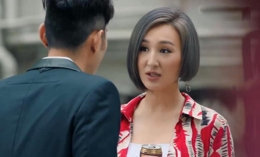 紧接着,高海宁与杨明再度合作主演的电视剧《迷网》开播,精明能干,外