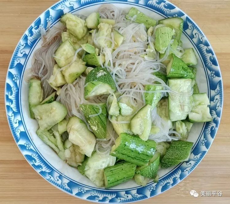 拌黄瓜|影像平谷：我家美食（4）捞汁粉丝拌黄瓜